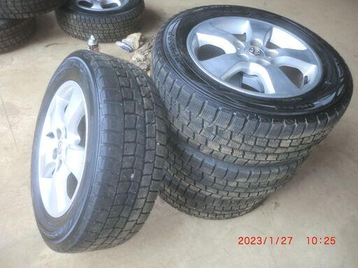 値下げです。スタッドレスタイヤ　エスティマ　215/60/R16　4本セット 早い者勝ちです！
