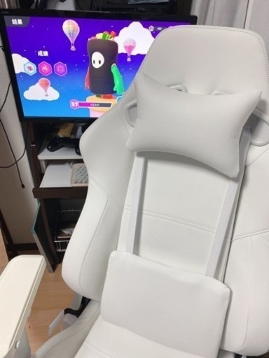 【専用出品】白いゲーミングチェア