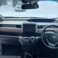 【ホンダフリード】ワンオーナー！新古車両！低走行距離。車検2年保証の画像