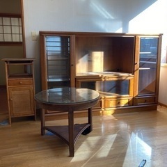 カリモクテレビ台、テーブル