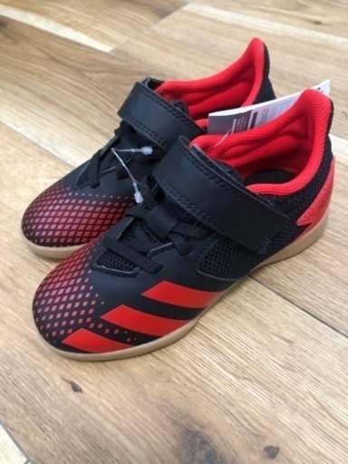 adidas 靴　18㎝　新品未使用　取引中！！