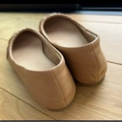 ベージュパンプスの画像