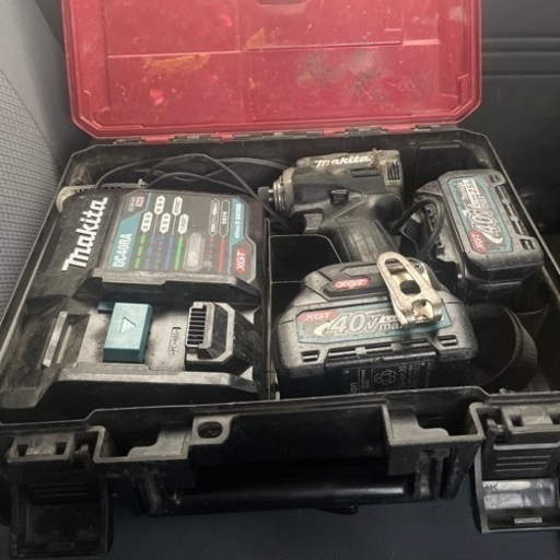 値下げ　マキタインパクトdt001g  バッテリー二個付き