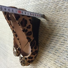 トリーバーチ　ウエッジソールハラコパンプスの画像