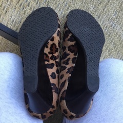 トリーバーチ　ウエッジソールハラコパンプスの画像