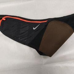 ナイキのウエストポーチです。