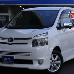 🚗自社ローンといえばオトロン❗️　トヨタ　ヴォクシー　ZS