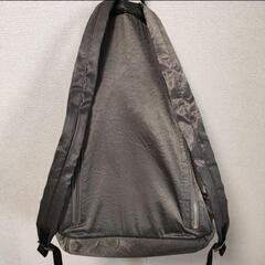 【引渡先決定】リュックサック　シルバーの画像