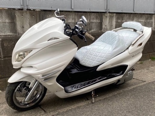 ホワイト×ブラックカラー‼︎【YAMAHA マジェスティ】追加カスタムもOK‼︎