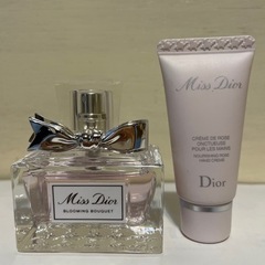 ✨香水とハンドクリームセット✨の画像