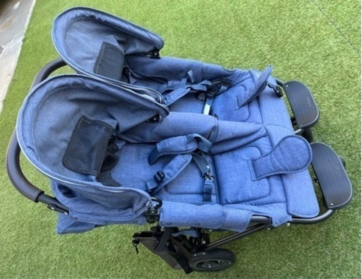 横型双子用ベビーカー（新生児から利用可能）
