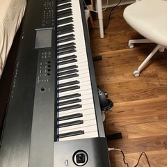 Korg krome 88 workstation とモニターベ...