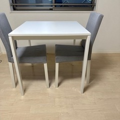 ikea ダイニングテーブル 無料でお譲りします。