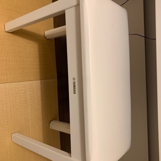 電子ピアノ　YAMAHA ヤマハ　YDP-143 ホワイト　ARIUS