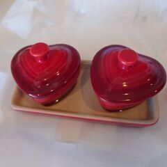 【ルクルーゼプチ・ラムカン・ダムール・セット チェリーレッドの画像