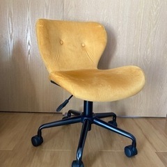 かわいいオフィスチェアの画像