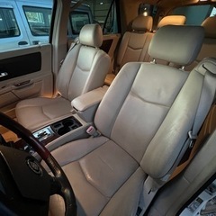 ★低走行★3.7万km★4WD★税金の安い1ナンバー★人気のSUV★キャデラックの画像
