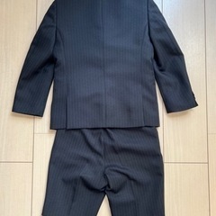 男の子セレモニースーツ120cm(Yシャツ、ネクタイ、ポケットチーフ付)取引中の画像