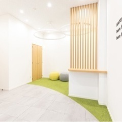 ユニフォーム商品の袋出し入れや、たたみの画像