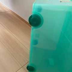 プラスチックケース（車輪付き）の画像