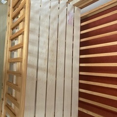 ベビーベッド　　　敷布団付きの画像