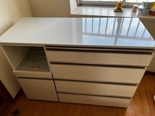 キッチンボード　白