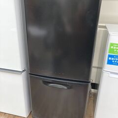 ブラックカラーの2ドア冷蔵庫が入荷しました。