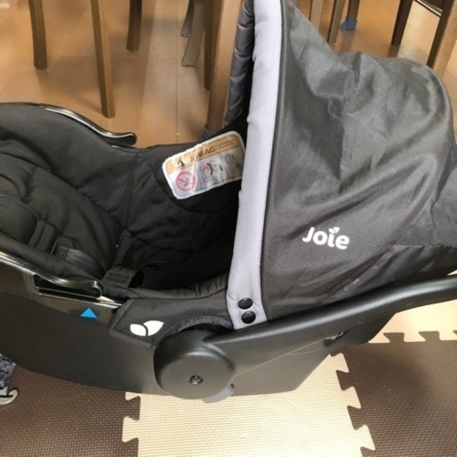 J   o i eチャイルドシート、ベビーカー