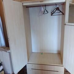 衣装タンスの画像