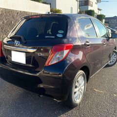 トヨタ ヴィッツ車検付2024年2月 シエル　リアカメラ　ナビ　エアコン　パワステ　パワーウィンドウ　スマートキー　ＣＤ　修復歴無し　車検２０２３年６月まで （検5.6）の画像