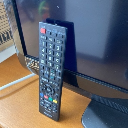 SHAPE  AQUOS  テレビ　2011年製