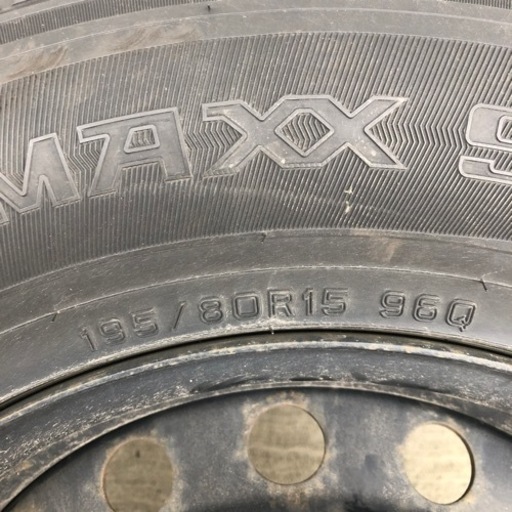 スタッドレスタイヤ　195/80R15