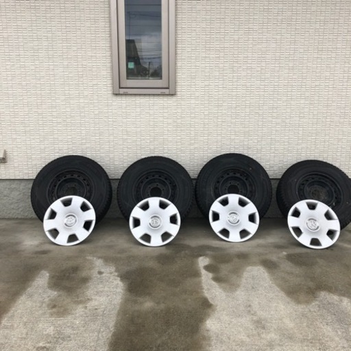 スタッドレスタイヤ　195/80R15