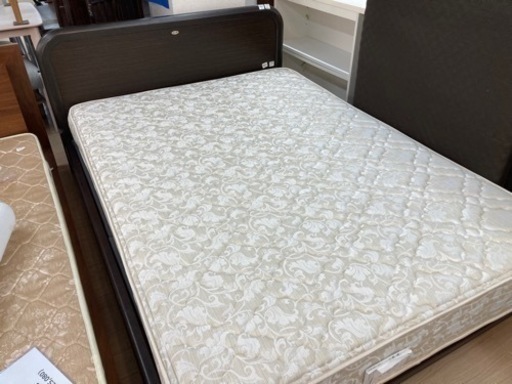 【Simmons / シモンズ】ダブルベッドのご紹介です！