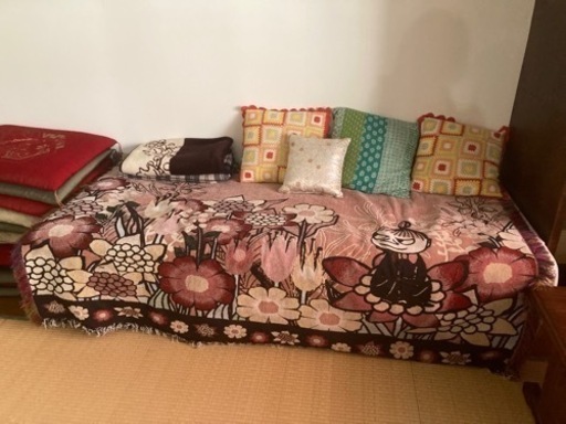 無印良品のシングルSのベットです。