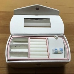 【新品未使用】アクセサリーケースの画像