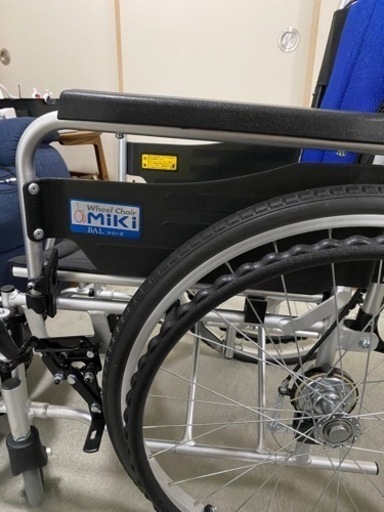 車椅子 軽量 コンパクト ノーパンク 折りたたみ 自走用車椅子 アルミ 車いす 車イス 介護用品 跳ね上げ BAL-3 ミキ