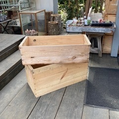 りんご箱　大小いくつかあります