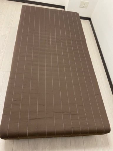 美品！格安！早い者勝ち　一宮市　脚付シングルマットレス　シングルベッド