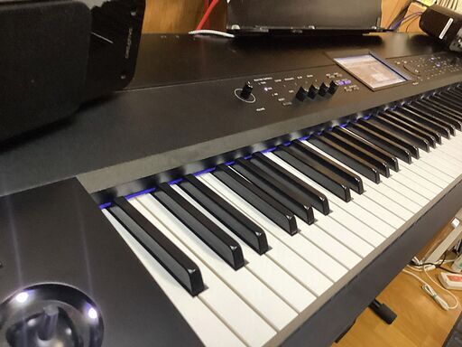 KORG KROME 88 中古超美品《零 委曲求全 笑盃》