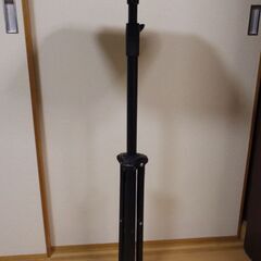 【値下げ】折り畳みプロジェクター台 EEX-PRJS03 [中古]の画像