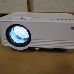 【再値下げ】PO.YANK 小型ホームプロジェクター 4500L...