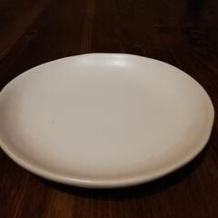 小さめ白のプレート