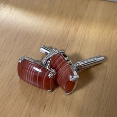 カフスボタン