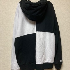 HUF×PLAY BOYコラボパーカー(XL)の画像