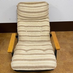 1人がけ ソファー 足置き付き 布製の画像