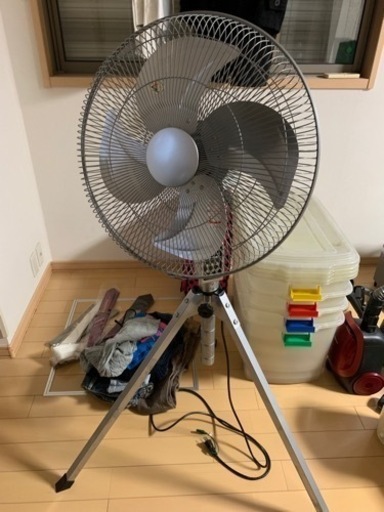 デカイ、扇風機