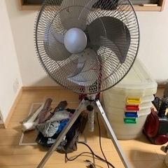 デカイ、扇風機