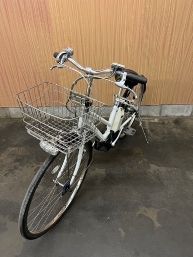 格安出品‼️ 電動アシスト自転車 YAMAHA パスシティ リチウム 27インチ  バッテリー 充電器セット 配送可能◎ 格安掲載‼️ 電動アシスト自転車 YAMAHA パスシティ リチウム 白 27