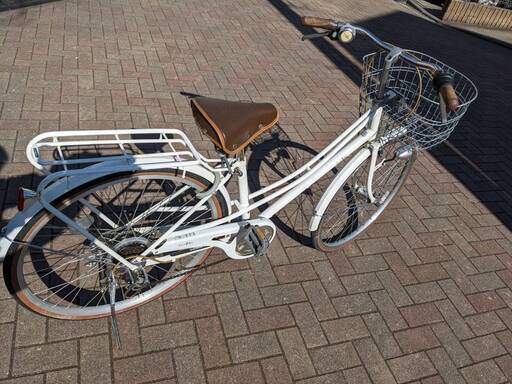 EAST BOYの自転車（白）